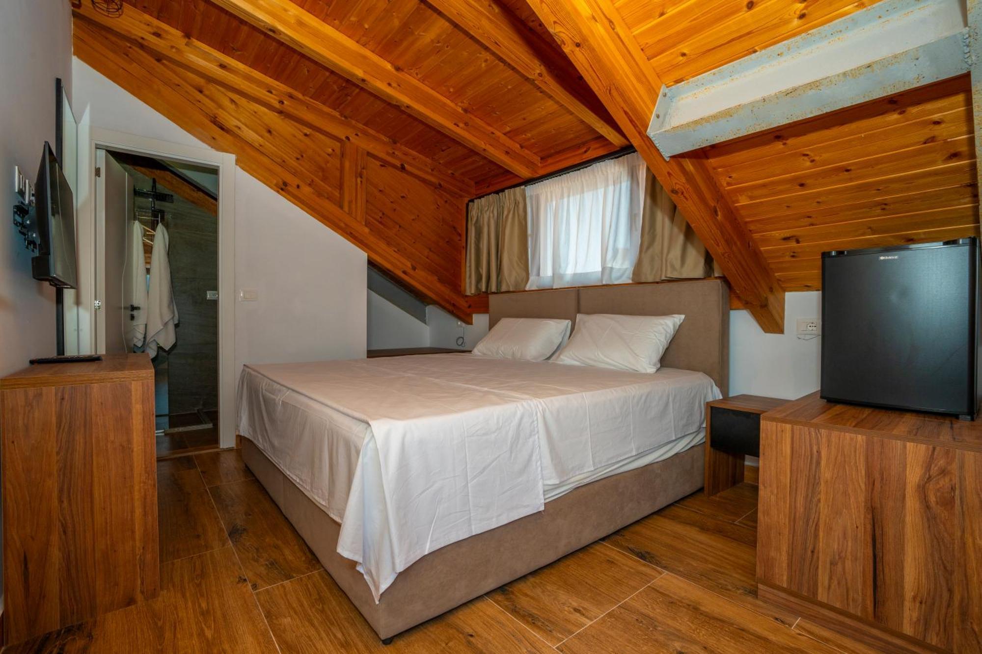 Gjuhadoli Hotel Restaurant Shkoder Luaran gambar