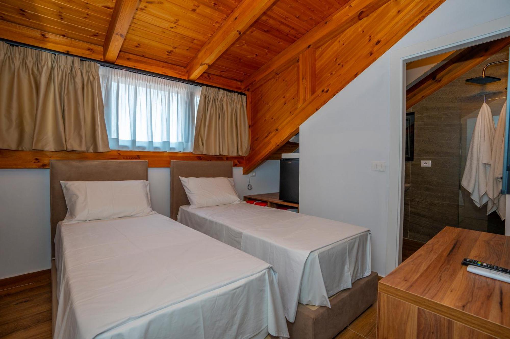 Gjuhadoli Hotel Restaurant Shkoder Luaran gambar