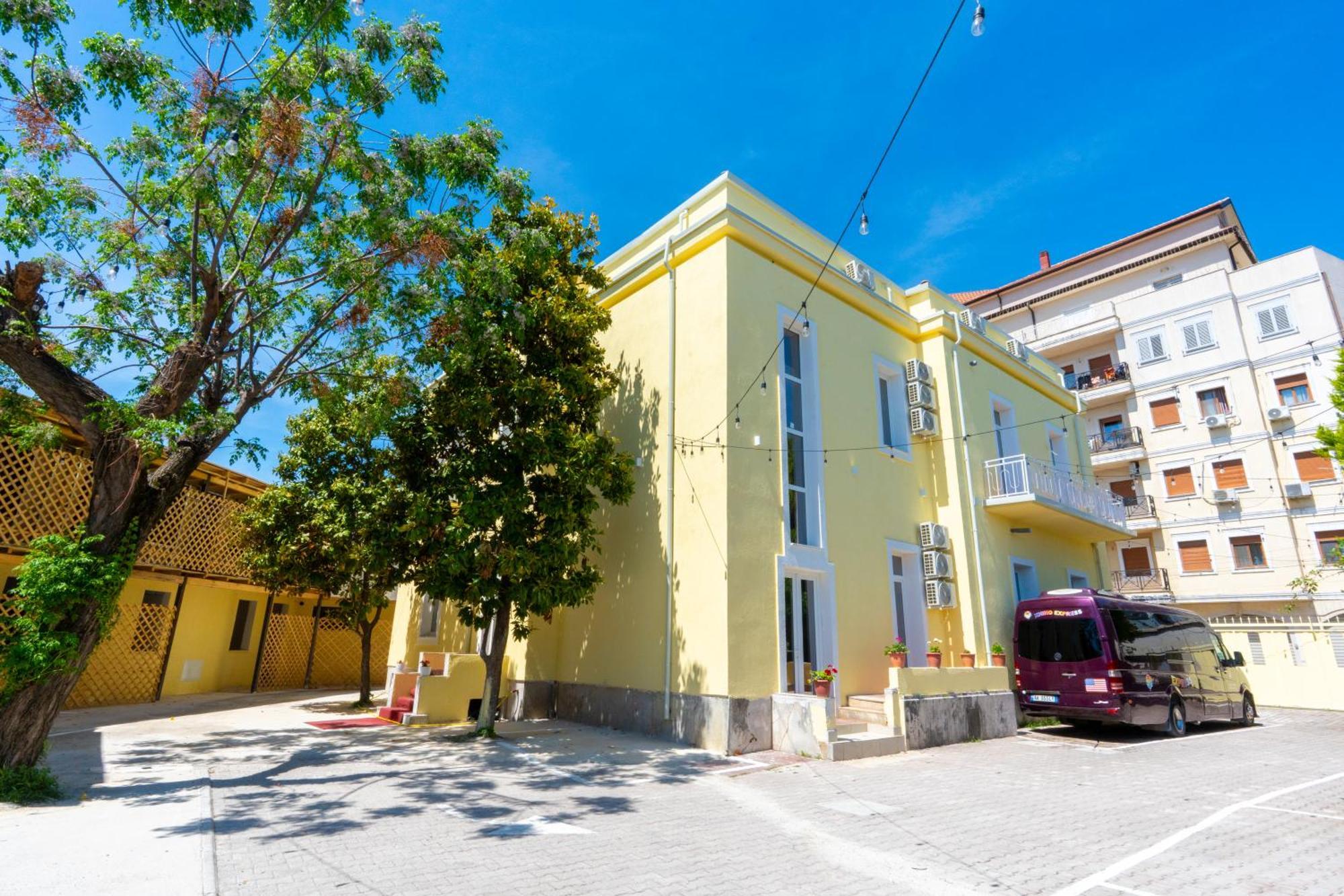 Gjuhadoli Hotel Restaurant Shkoder Luaran gambar