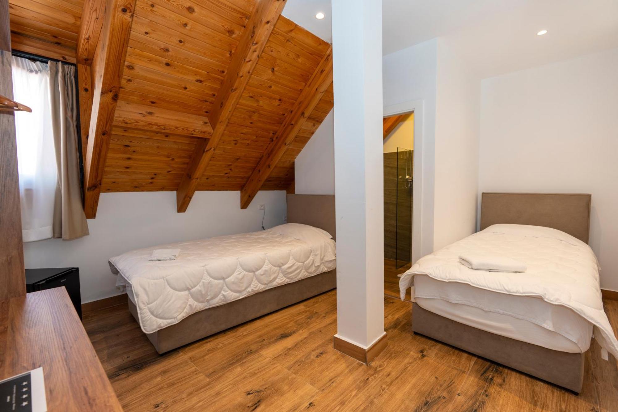 Gjuhadoli Hotel Restaurant Shkoder Luaran gambar