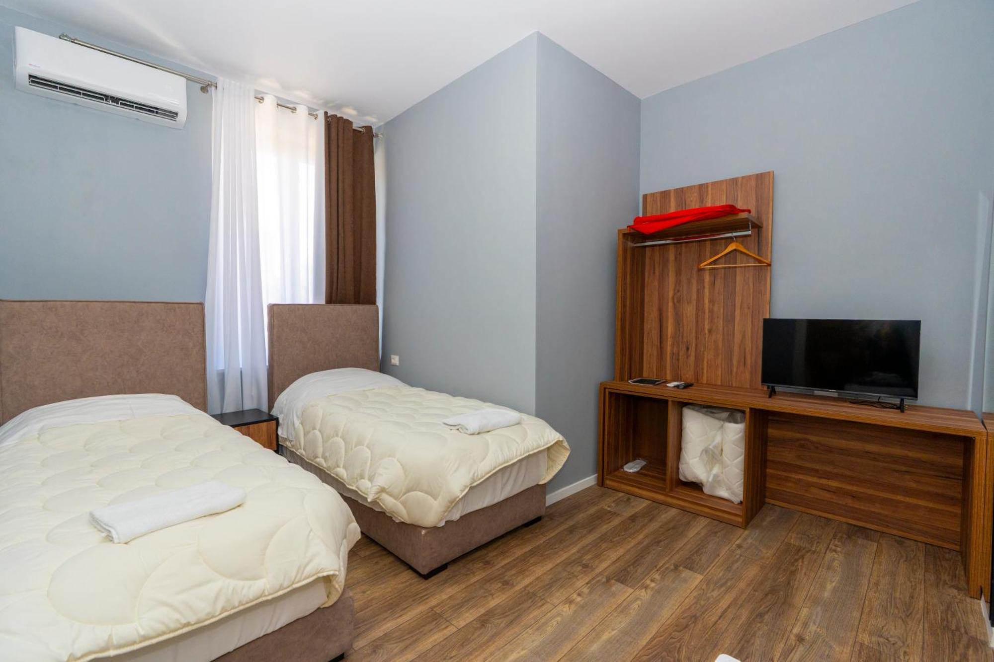 Gjuhadoli Hotel Restaurant Shkoder Luaran gambar