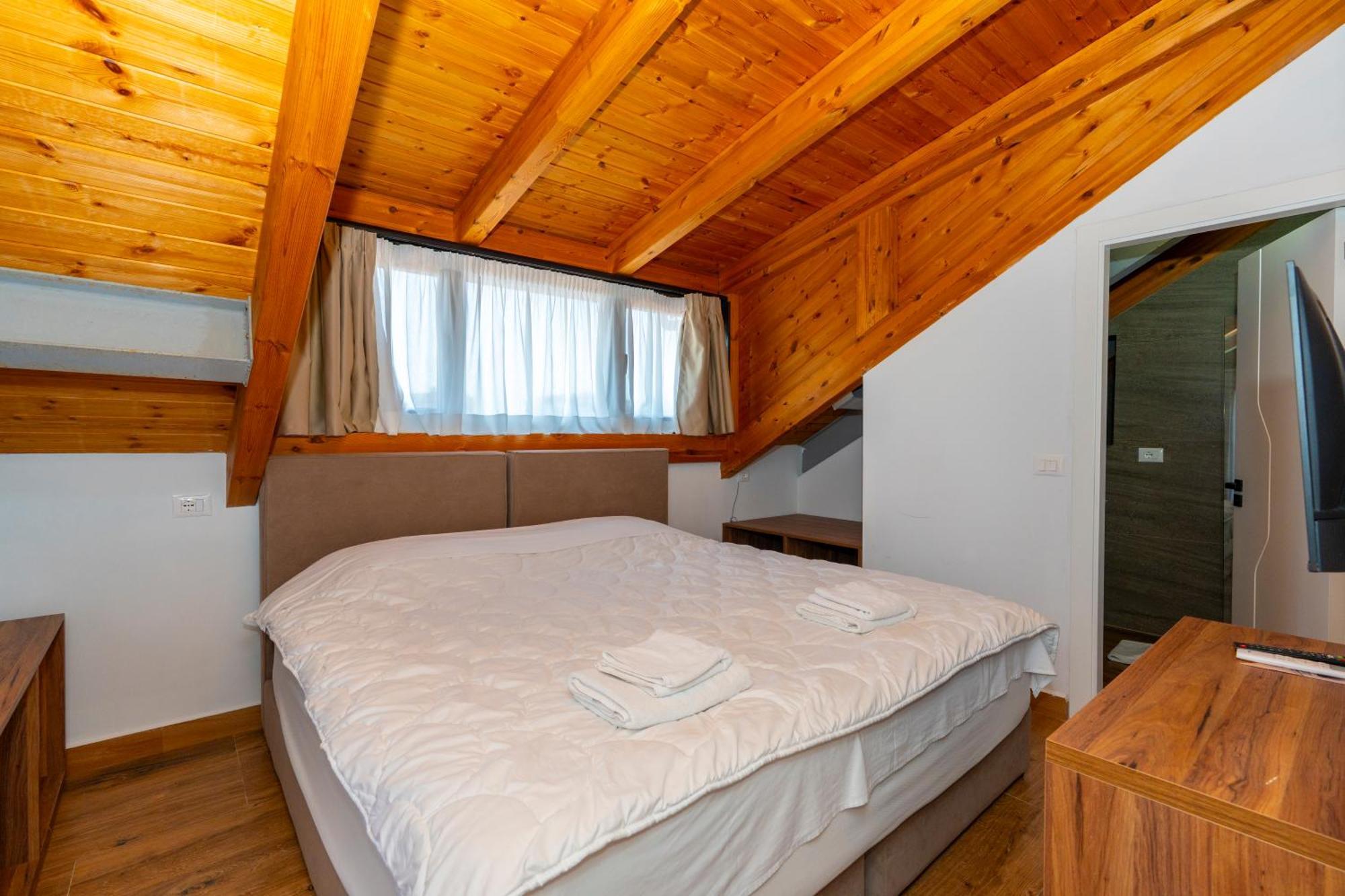 Gjuhadoli Hotel Restaurant Shkoder Luaran gambar